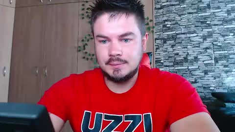 blueeyeboy0 online show from 10-31-25, 07:53