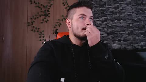 blueeyeboy0 online show from 04-29-26, 09:46