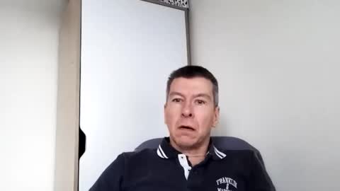 Snapshot of blueeyesteele chatting on 09-15-25, 12:27 blueeyesteele online show from 09-15-25, 12:27