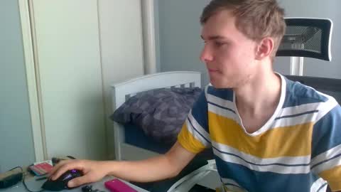 Snapshot of bluegaze6227724 chatting on 11-28-25, 12:02 bluegaze6227724 online show from 11-28-25, 12:02