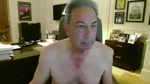 Snapshot of blueisles chatting on 11-26-25, 09:38 blueisles online show from 11-26-25, 09:38