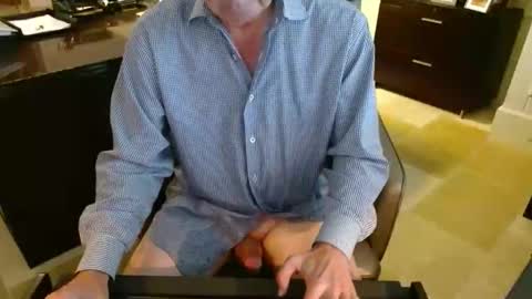 Snapshot of blueisles chatting on 11-30-25, 05:39 blueisles online show from 11-30-25, 05:39