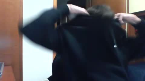 bluejoee online show from 10-17-25, 04:42