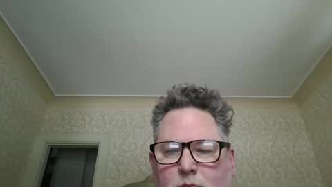 Snapshot of bluemoose70 chatting on 01-04-25, 03:39 bluemoose70 online show from 01-04-25, 03:39