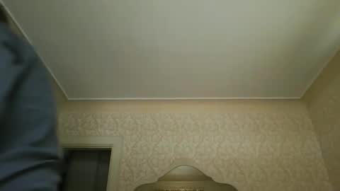 Snapshot of bluemoose70 chatting on 01-05-25, 05:30 bluemoose70 online show from 01-05-25, 05:30