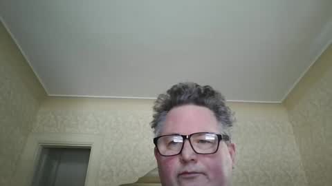 Snapshot of bluemoose70 chatting on 02-05-25, 05:09 bluemoose70 online show from 02-05-25, 05:09