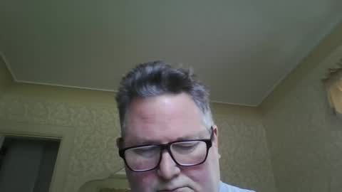 Snapshot of bluemoose70 chatting on 09-09-25, 03:44 bluemoose70 online show from 09-09-25, 03:44