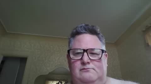 Snapshot of bluemoose70 chatting on 09-12-25, 05:57 bluemoose70 online show from 09-12-25, 05:57