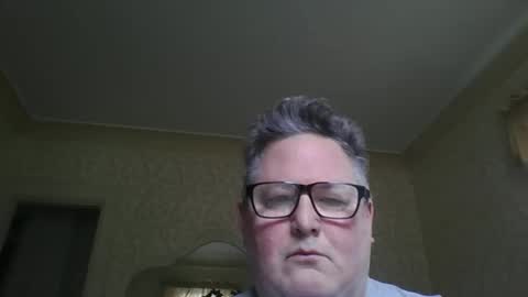 Snapshot of bluemoose70 chatting on 09-14-25, 04:39 bluemoose70 online show from 09-14-25, 04:39