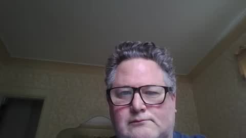 Snapshot of bluemoose70 chatting on 10-25-25, 04:46 bluemoose70 online show from 10-25-25, 04:46