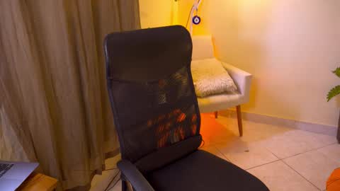 FLORAA online show from 12-02-25, 02:01