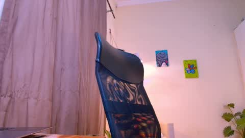 FLORAA online show from 12-22-25, 07:05