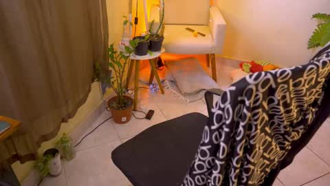 FLORAA online show from 03-06-26, 03:08