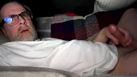 Snapshot of bluesinspired chatting on 10-31-25, 03:07 Bluesinspired online show from 10-31-25, 03:07