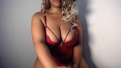 Snapshot of blueyivy chatting on 04-28-26, 12:21 Babygirl online show from 04-28-26, 12:21
