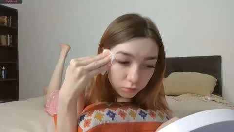 Snapshot of blush_lover chatting on 10-16-25, 10:05 Kate online show from 10-16-25, 10:05