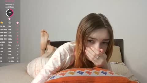 Snapshot of blush_lover chatting on 10-21-25, 10:05 Kate online show from 10-21-25, 10:05