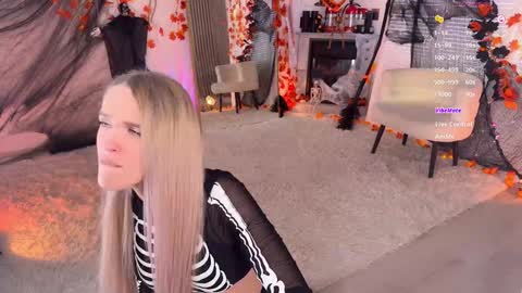 Snapshot of blush_mikki chatting on 10-29-25, 11:45 Mikki chan online show from 10-29-25, 11:45