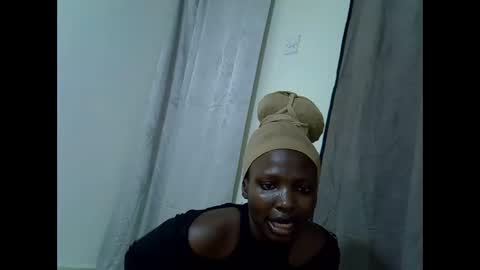 Snapshot of blushing_bunny chatting on 09-09-25, 09:14 Bunny online show from 09-09-25, 09:14