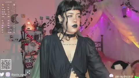 Snapshot of blushing_nymph chatting on 12-07-24, 01:47   Im Nym  Justa nymph on twitter and IG online show from 12-07-24, 01:47