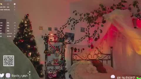 Snapshot of blushing_nymph chatting on 12-21-24, 01:58   Im Nym  Justa nymph on twitter and IG online show from 12-21-24, 01:58