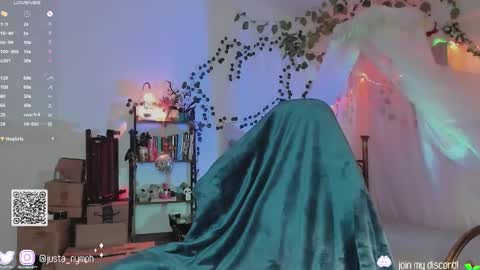 Snapshot of blushing_nymph chatting on 01-10-25, 02:04   Im Nym  Justa nymph on twitter and IG online show from 01-10-25, 02:04