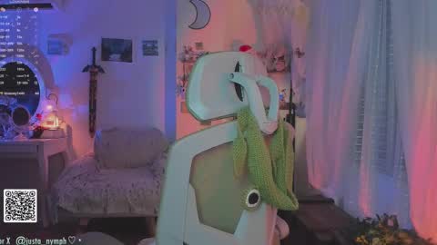 Snapshot of blushing_nymph chatting on 09-19-25, 02:35   Im Nym  Justa nymph on twitter and IG online show from 09-19-25, 02:35