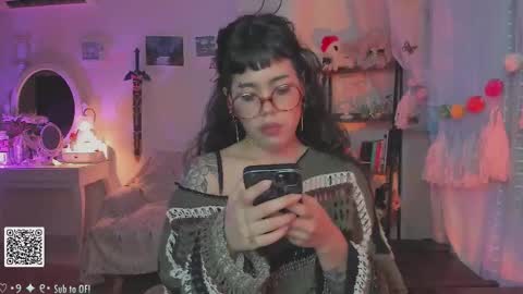 Snapshot of blushing_nymph chatting on 09-27-25, 02:27   Im Nym  Justa nymph on twitter and IG online show from 09-27-25, 02:27