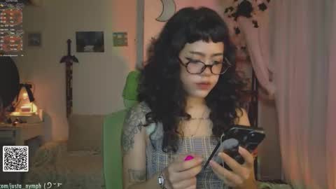 Snapshot of blushing_nymph chatting on 10-11-25, 02:33   Im Nym  Justa nymph on twitter and IG online show from 10-11-25, 02:33