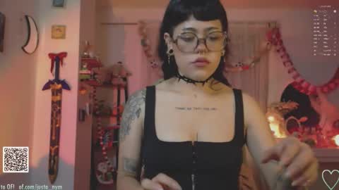 Snapshot of blushing_nymph chatting on 12-01-25, 02:49 Im Nym Justa nymph on twitter and IG online show from 12-01-25, 02:49