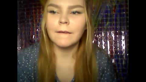 Snapshot of blushing_star chatting on 02-17-25, 08:09 blushing_star online show from 02-17-25, 08:09