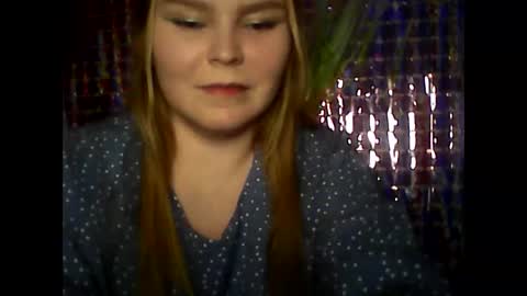 Snapshot of blushing_star chatting on 02-17-25, 03:31 blushing_star online show from 02-17-25, 03:31