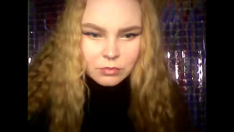 Snapshot of blushing_star chatting on 02-21-25, 08:18 blushing_star online show from 02-21-25, 08:18