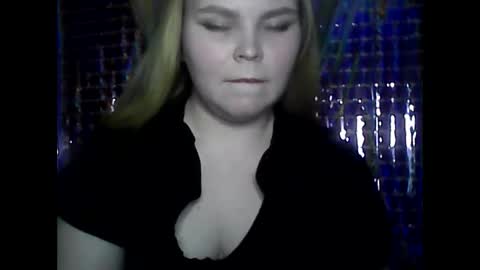 Snapshot of blushing_star chatting on 03-04-25, 05:45 blushing_star online show from 03-04-25, 05:45