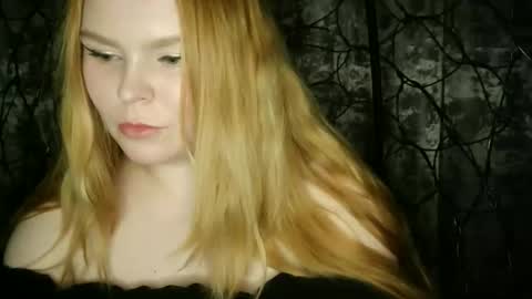 Snapshot of blushing_star chatting on 09-22-25, 04:31 blushing_star online show from 09-22-25, 04:31