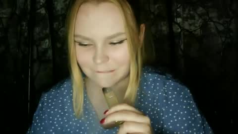 Snapshot of blushing_star chatting on 09-25-25, 04:43 blushing_star online show from 09-25-25, 04:43