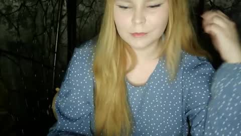 Snapshot of blushing_star chatting on 10-07-25, 04:37 blushing_star online show from 10-07-25, 04:37