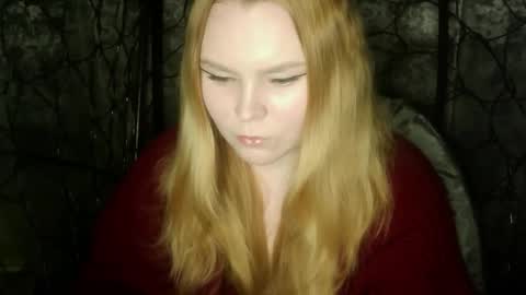 Snapshot of blushing_star chatting on 10-10-25, 04:39 blushing_star online show from 10-10-25, 04:39