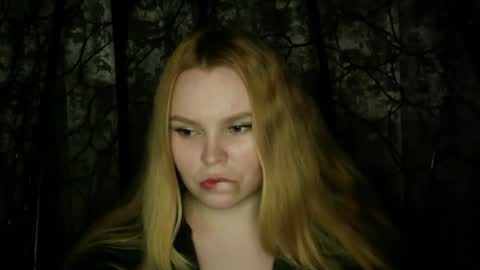 Snapshot of blushing_star chatting on 10-19-25, 06:08 blushing_star online show from 10-19-25, 06:08