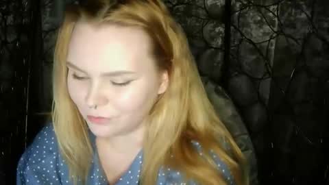 Snapshot of blushing_star chatting on 10-23-25, 05:01 blushing_star online show from 10-23-25, 05:01