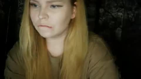 Snapshot of blushing_star chatting on 11-09-25, 03:32 blushing_star online show from 11-09-25, 03:32