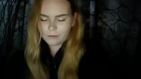 Snapshot of blushing_star chatting on 11-19-25, 12:16 blushing_star online show from 11-19-25, 12:16