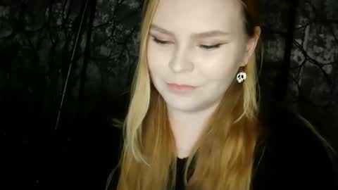 Snapshot of blushing_star chatting on 11-24-25, 04:40 blushing_star online show from 11-24-25, 04:40