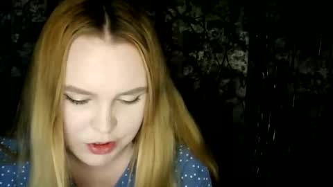 Snapshot of blushing_star chatting on 12-05-25, 04:36 blushing_star online show from 12-05-25, 04:36