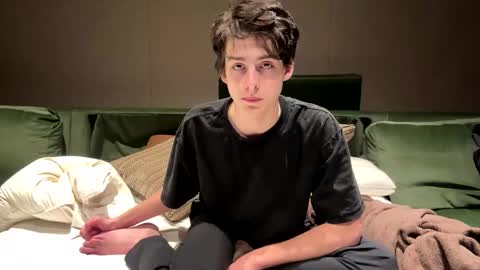 Snapshot of bluskyzz chatting on 02-04-25, 02:17 BluSky online show from 02-04-25, 02:17