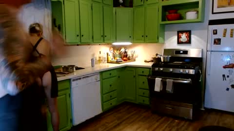 Snapshot of bnczuperzexy chatting on 12-11-24, 04:49 ZuperZexyZounds online show from 12-11-24, 04:49