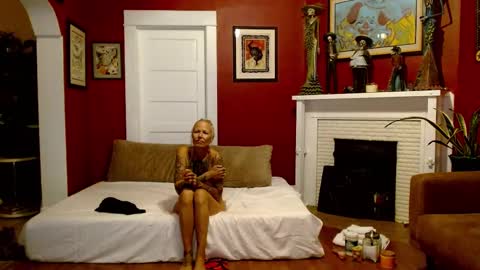 Snapshot of bnczuperzexy chatting on 10-08-25, 02:31 ZuperZexyZounds online show from 10-08-25, 02:31