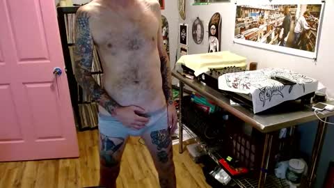 Snapshot of bnczuperzexy chatting on 10-10-25, 06:45 ZuperZexyZounds online show from 10-10-25, 06:45