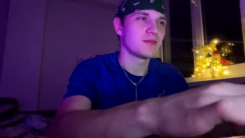 Snapshot of bob_bucks chatting on 02-01-26, 09:13 bob_bucks online show from 02-01-26, 09:13