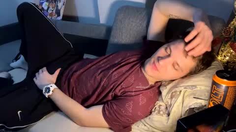 Snapshot of bob_bucks chatting on 03-10-26, 11:43 bob_bucks online show from 03-10-26, 11:43